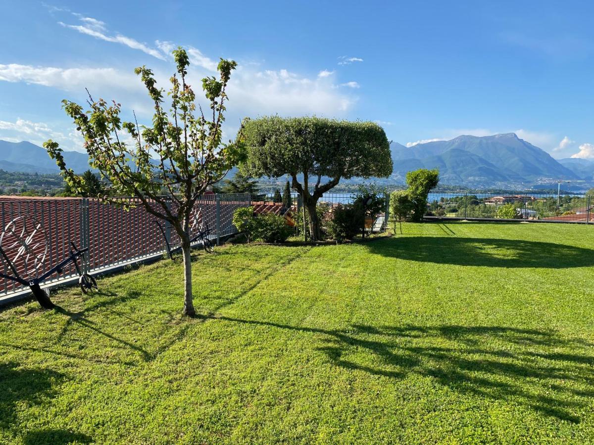 Flowers & Garden Apartment Con Vista Lago Manerba del Garda Exterior foto